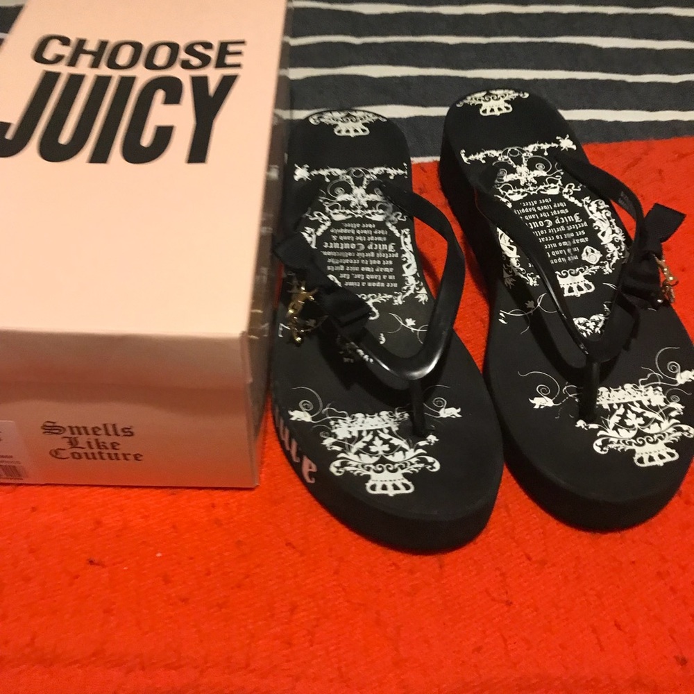 Juicy Couture Black Wedge Flip Flops
